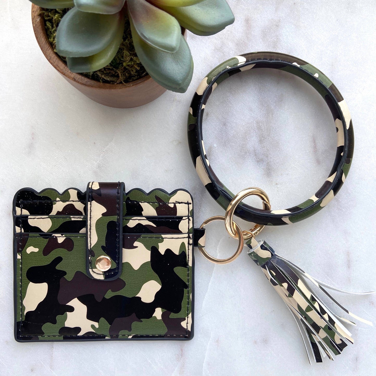 Cardholder with Keyring Bangle & Tassel