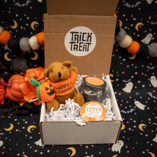 Halloween Gift Box with Plush, Cauldron and Shower Steamer