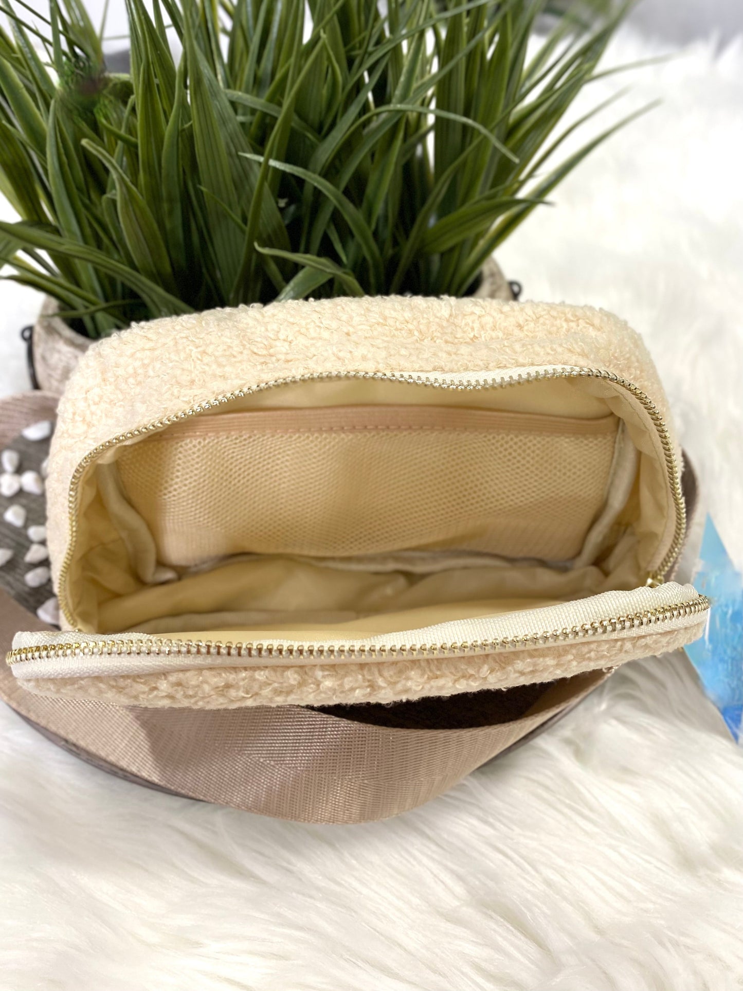 Sherpa Fannie Waist Pack Bag in Oatmeal