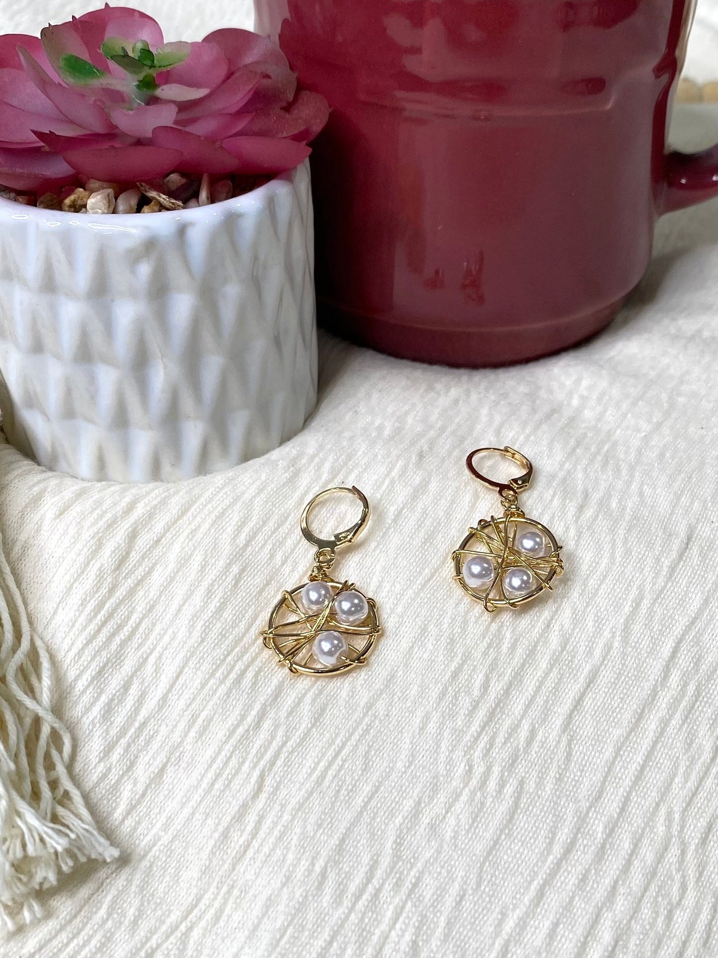 Dreamcatcher w/ Pearl Earrings - Gold