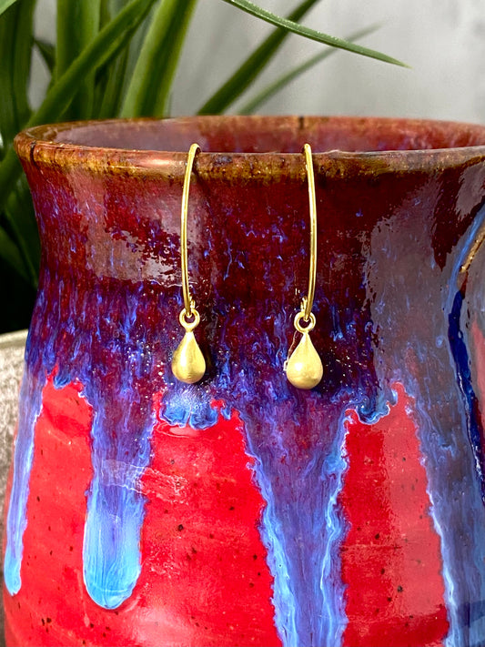 Marquis Droplet Earrings in Gold